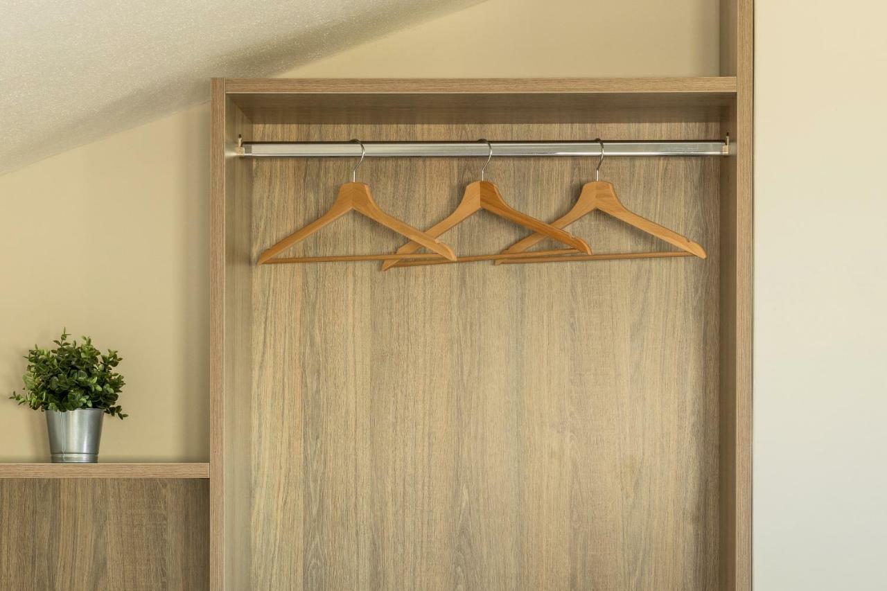 V Luxury Apartments Siviri Chambre photo